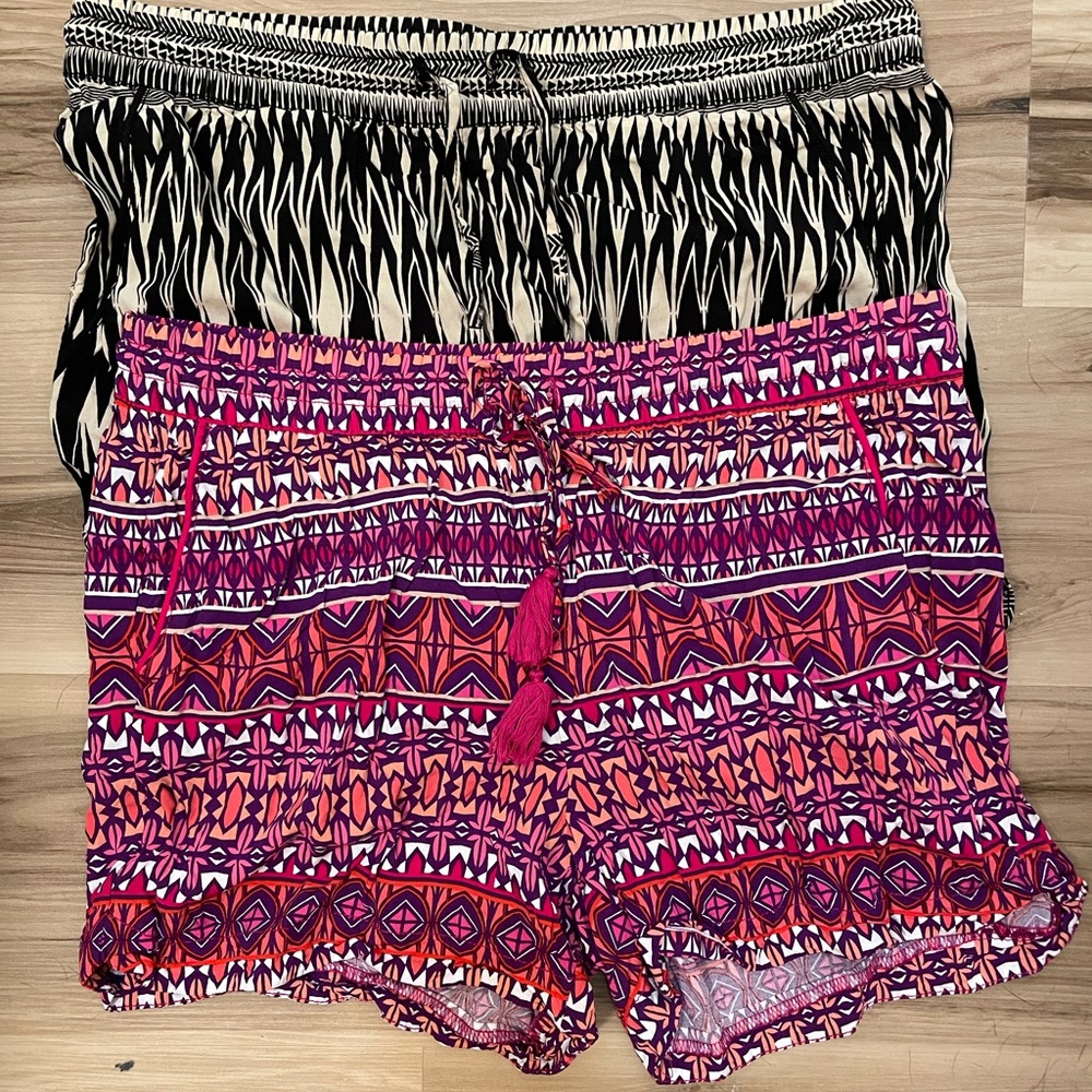 Bundle of comfy flowy shorts